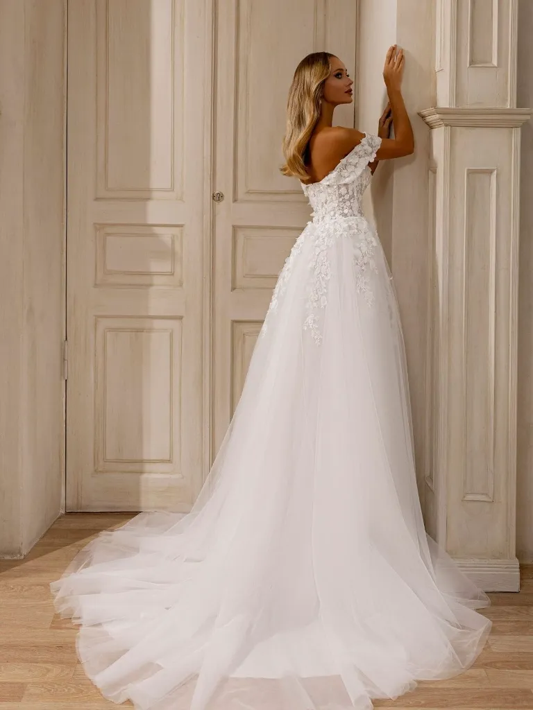 Beautiful Gowns Tampa Bay Blanca Bridal Lace Satin Blanca Bridal Florida43.webp